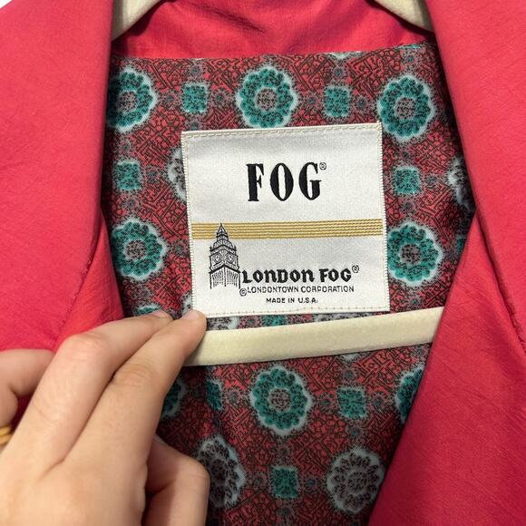 London Fog Long Belted Trench Coat Vintage Women's Sz 8 Red 80s Outdoors Vibrant - Picture 4 of 6